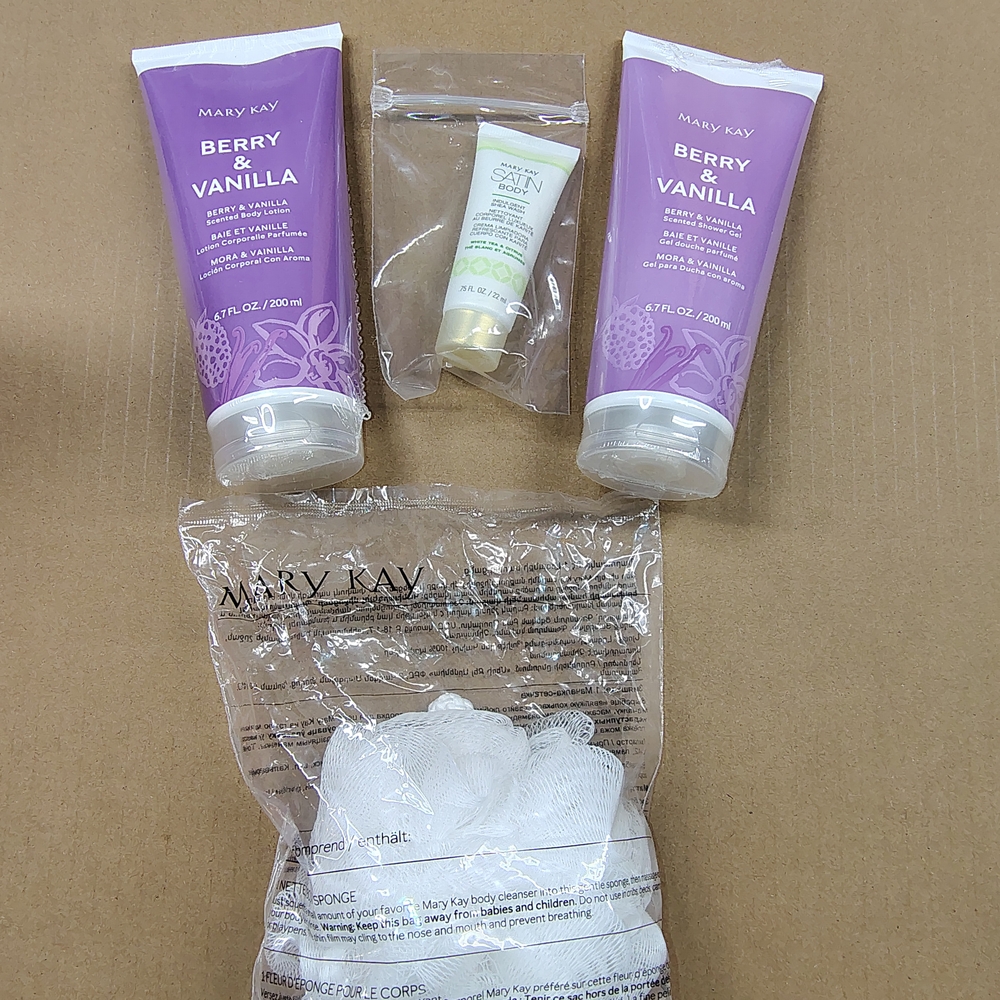 Mary Kay Berry & Vanilla Bath Set - Purple